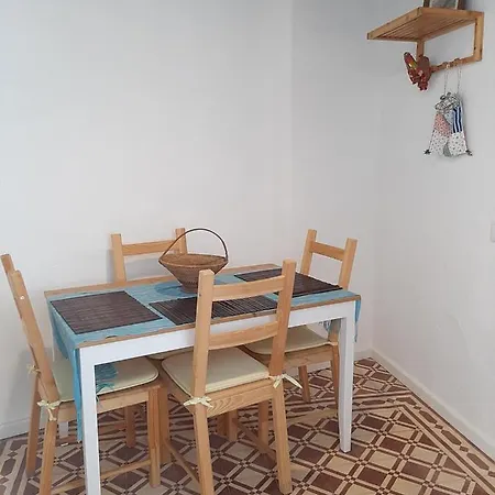 Traditional House In Historical Center Of Hébergement de vacances *
