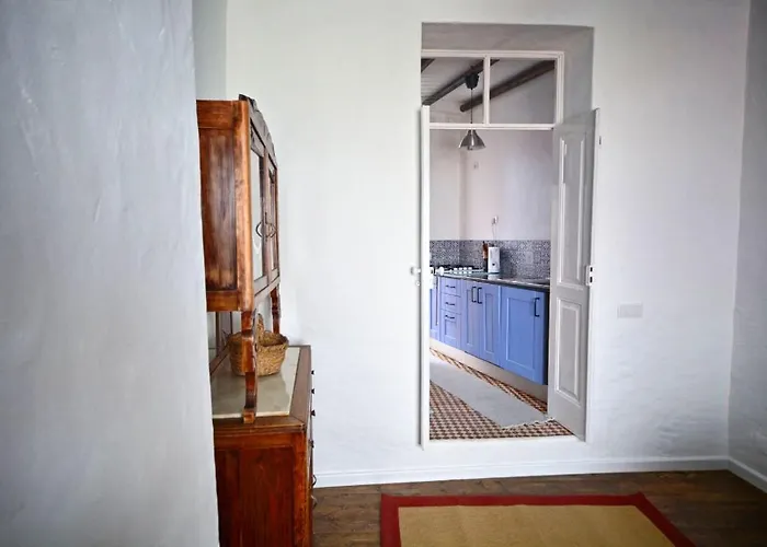 Traditional House In Historical Center Of Dystrykt Faro
