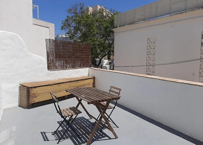 Feriehus Traditional House In Historical Center Of Faro